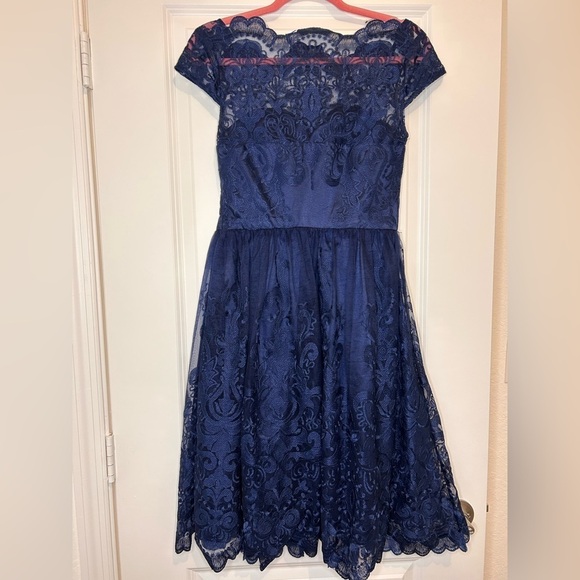 CAP SLEEVE BAROQUE STYLE TEA DRESS NEW - Picture 4 of 9